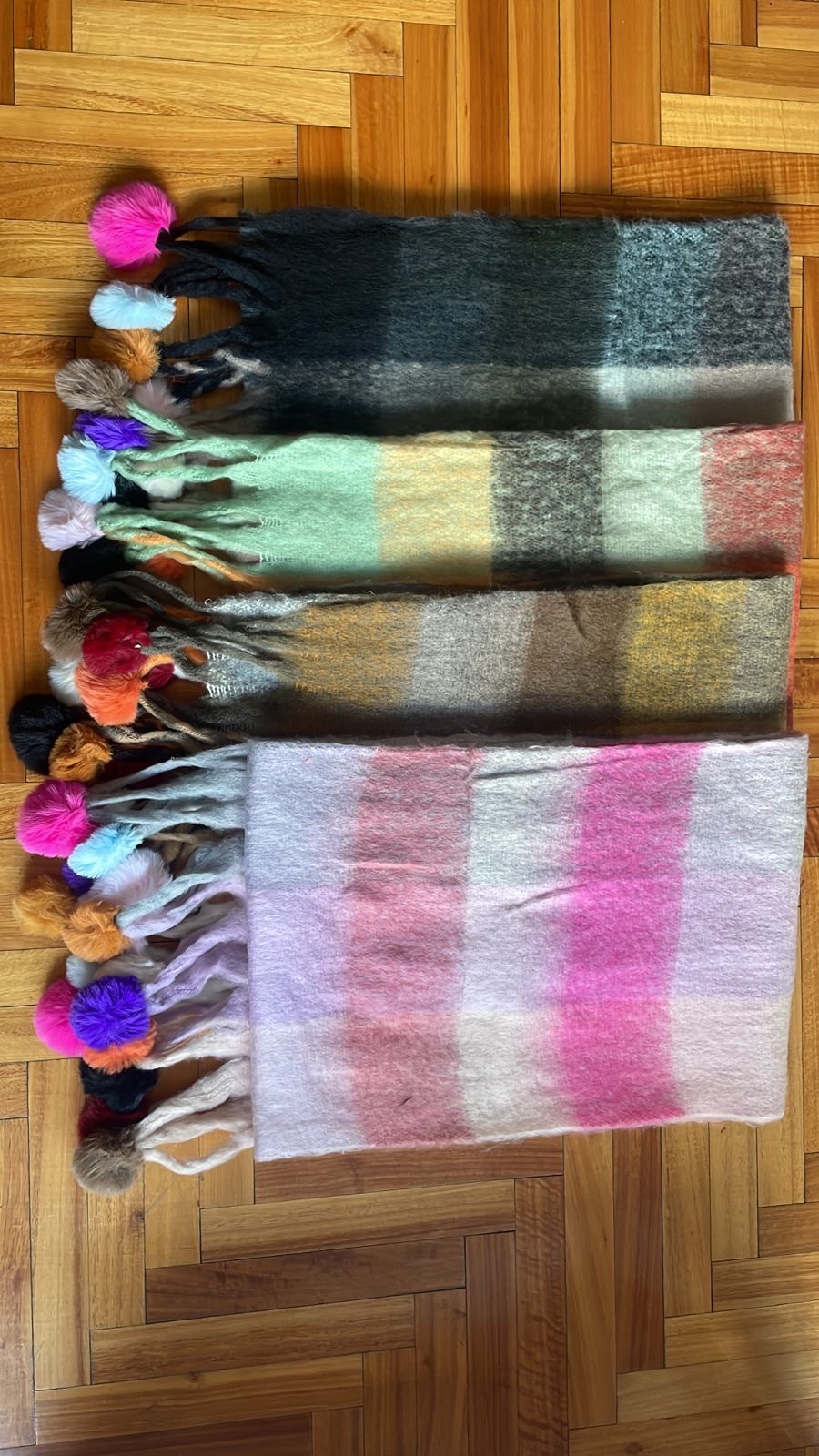 Bufandas Nube multicolor con pompones - Imagen 5